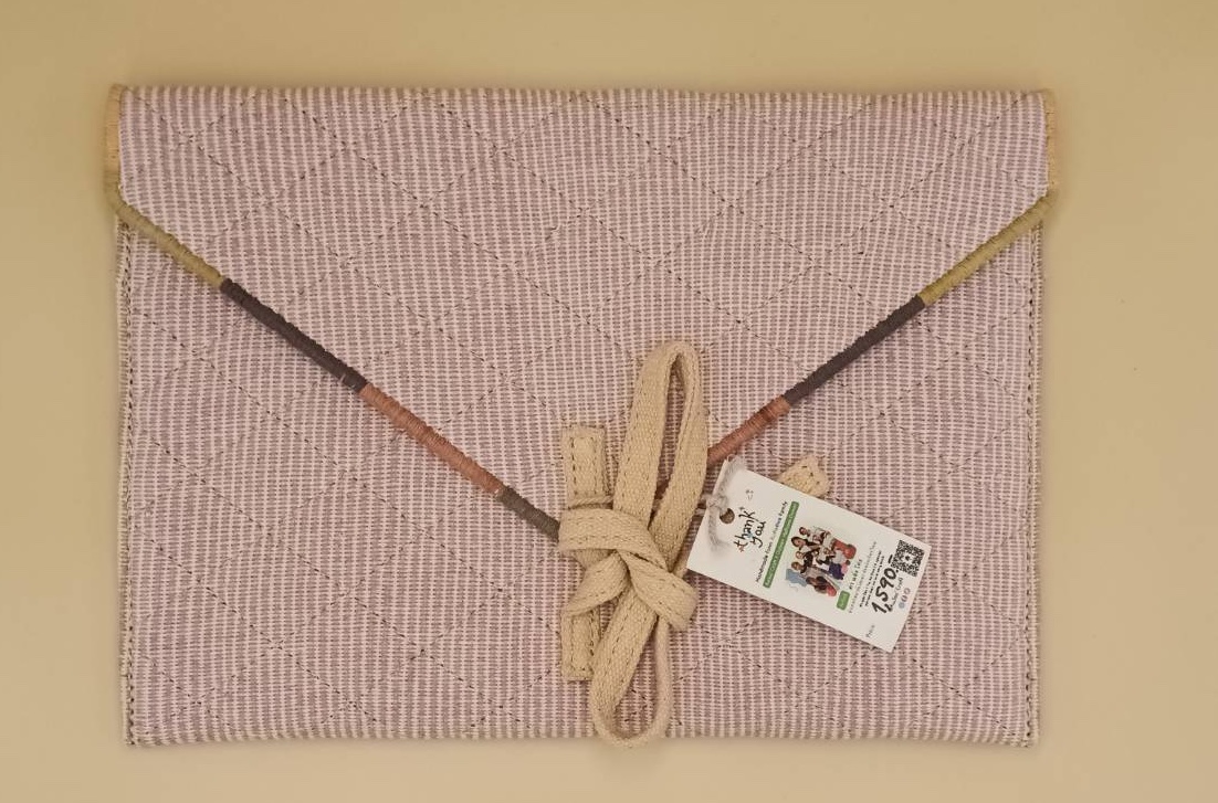 ผลิตภัณฑ์ จากคนพิเศษและครอบครัวกลุ่มชาติพันธุ์