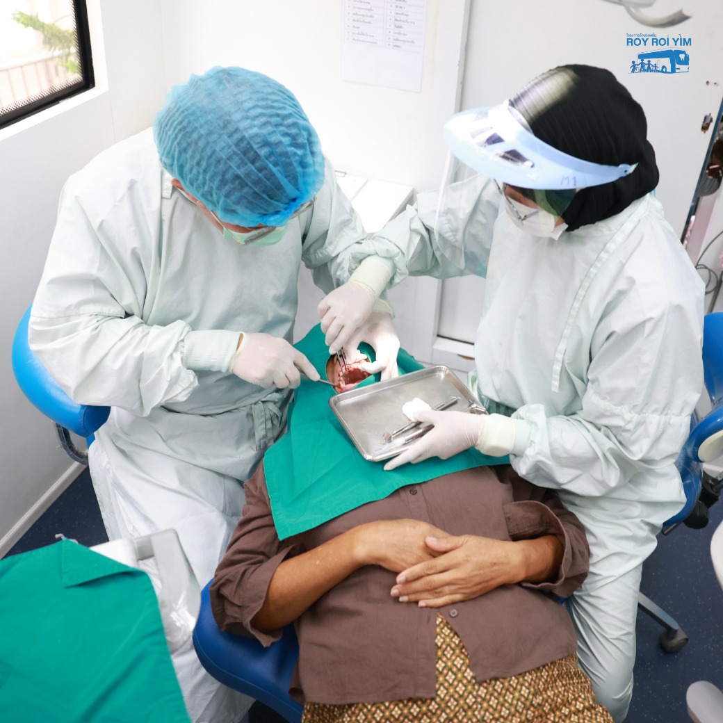 บริการหน่วยทันตกรรมเคลื่อนที่ (Mobile Dental Clinic)