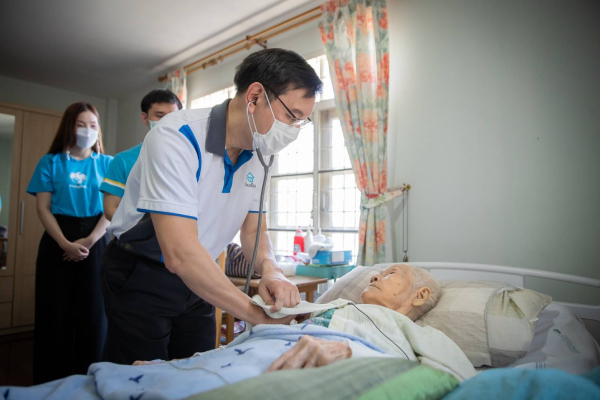 บริการทางการแพทย์ประคับประคองที่บ้าน (Home-based Clinical Care)